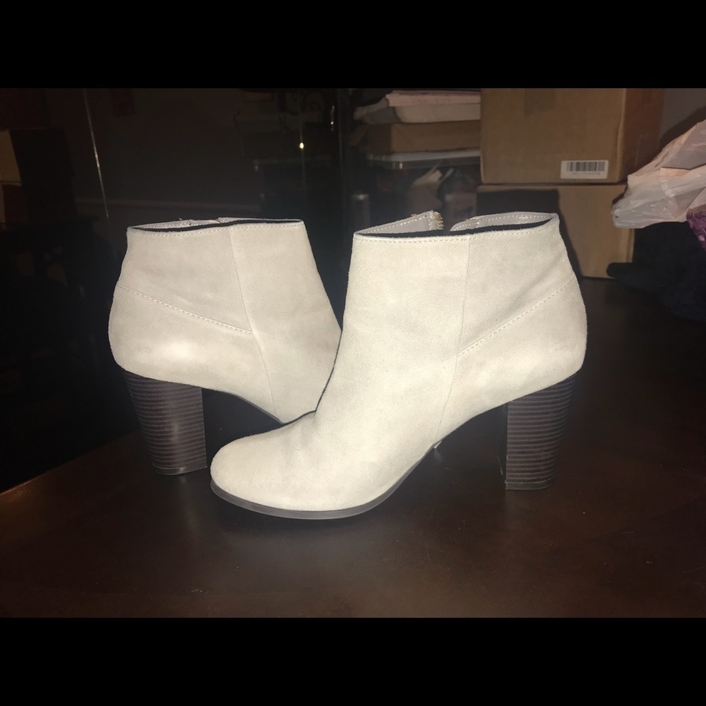 Davenport Bootie - Ironstone Suede - Picture 3 of 7